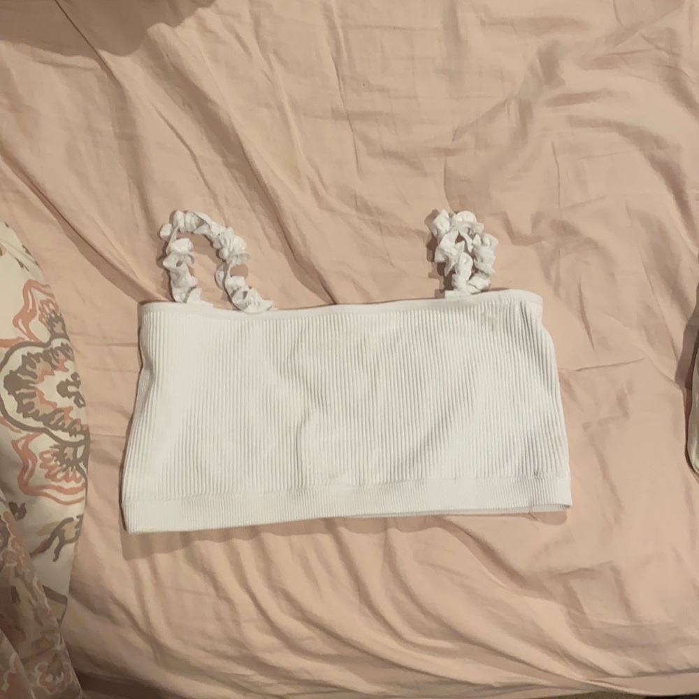 Forever 21 Women’s Medium White Ruffle Bandeau